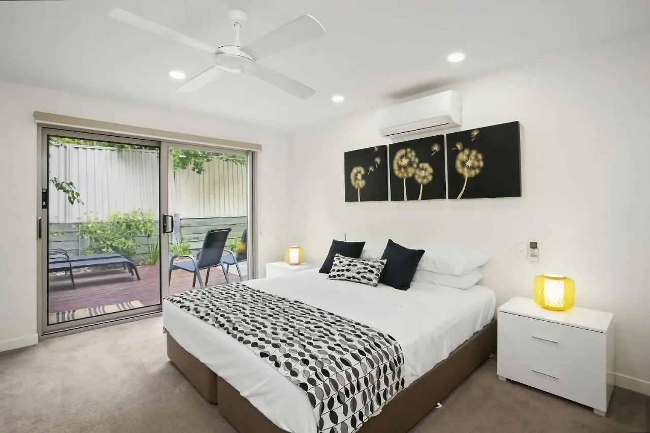 2 16 Edgar Bennett Ave Noosa Heads Lägenhet